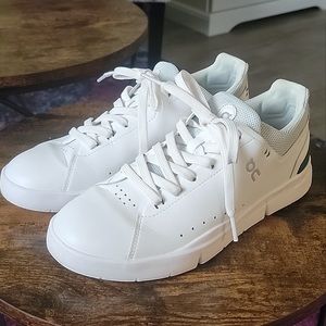 OnCloud Womens Shoes - On The Roger Sneakers